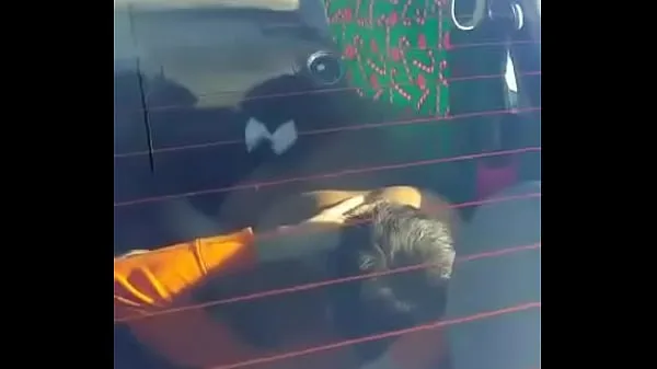 Show Couple caught doing 69 in car new Clips
