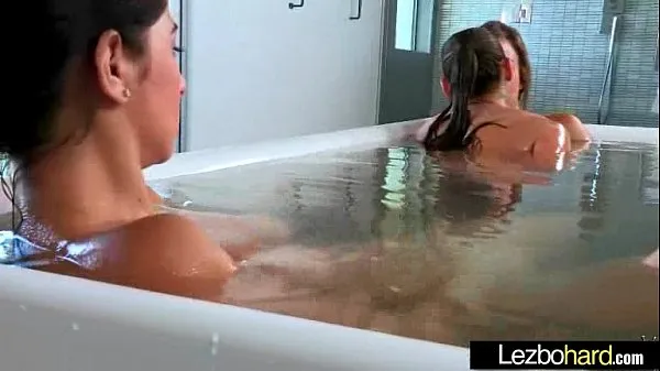 Nette reizende Lesben haben Spaß auf Kamera vid-21neue Clips anzeigen