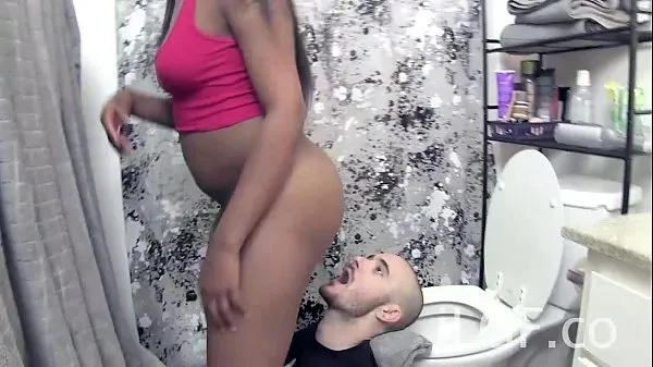 Nikki Ford Toilet Farts im Sklavenmundneue Clips anzeigen