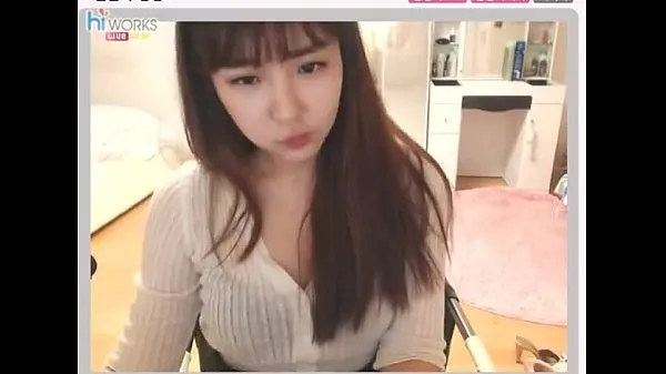 Cute Korean Girl új klip megjelenítése