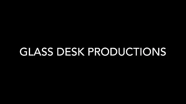 Glass Desk Productionsनए क्लिप्स दिखाएँ