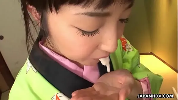 Εμφάνιση Asian bitch in a kimono sucking on his erect prick νέων κλιπ