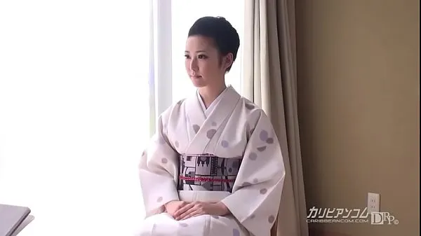 Tunjukkan The hospitality of the young proprietress-You came to Japan for Nani-Yui Watanabe Klip baharu