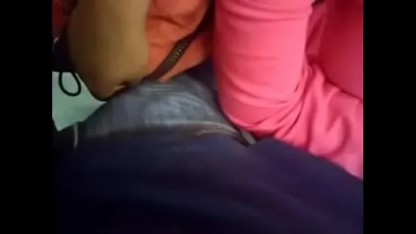 Tunjukkan Lund (penis) caught by girl in bus Klip baharu