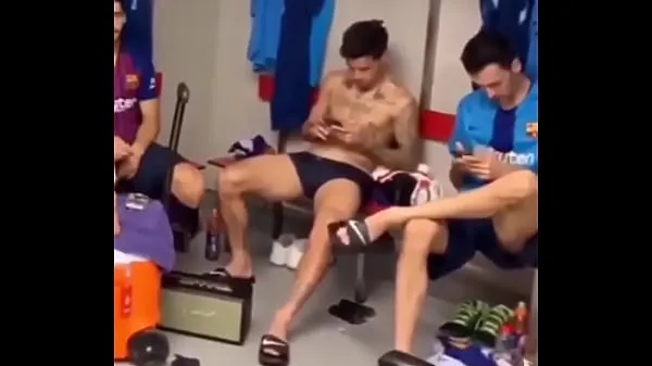 显示 Philippe Coutinho in underwear 条新剪辑