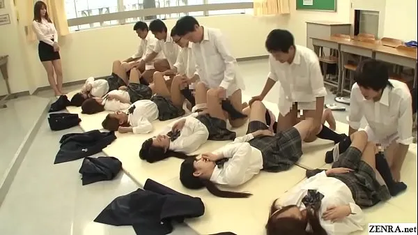 Показать Синхронизированный миссионерский секс школьницы в японском видео под руководством учителя новых клипов
