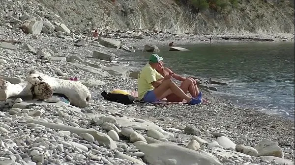 Показать Тревел - блогер встретил нудистку. Публичный минет на пляже в Болгарии. RoleplaysCouples новых клипов