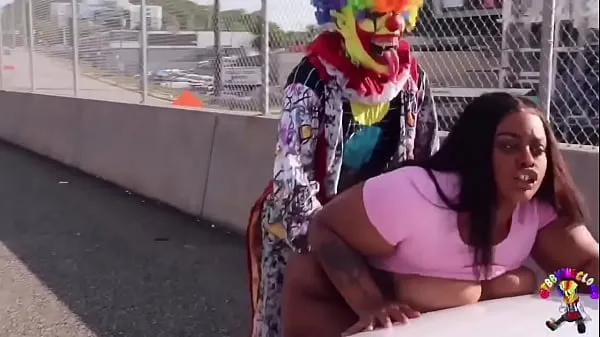 Show Clown fucks girl on highway in broad daylight new Clips