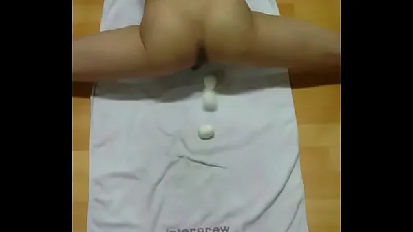 Zobraziť nové klipy (Hot Asian guy lays eggs)