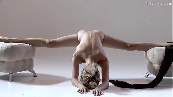 Mostrar La gimnasta peluda rusa Rita Mochalkina nuevos clips