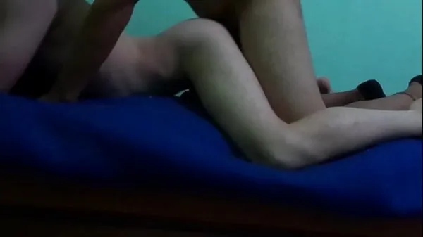 Mostrar Primera vez a pelo con Argentino y me llena mi culo de leche nuevos clips