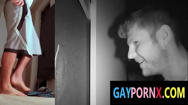 Afficher Grosse bite au Gloryhole nouveaux extraits