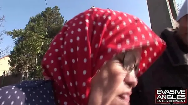 Zobraziť nové klipy (EVASIVE ANGLES This babushka, stockings and glasses wearing grannie, is getting her massive old knockers sucked by her interracial caregiver)