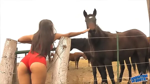 The Hot Lady Horse Whisperer - Erstaunlicher Körper Latina! 10 Arschneue Clips anzeigen