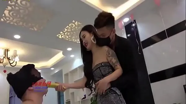 Prikaži chinese femdom couple novih posnetkov