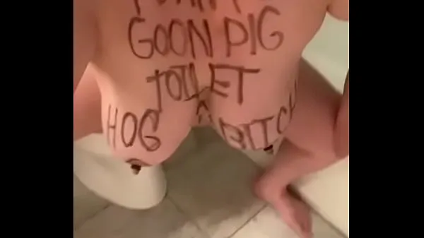 Fuckpigポルノjustafilthycunt屈辱的な劣化トイレなめるこぶこぶoinking鳴き声 個の新しいクリップを表示