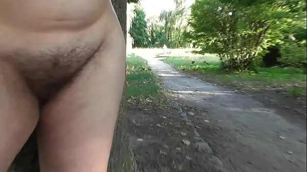 Show Hairy mature nude in public park new Clips