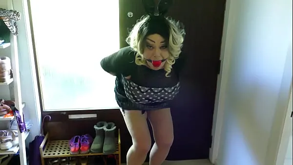 Tranny in Schwierigkeitenneue Clips anzeigen