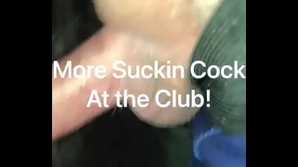 Show Mature Tranny Giving Blowjob at a adult club new Clips
