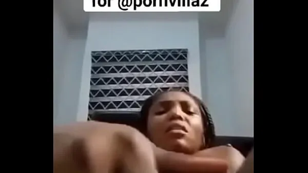 Mostra Masturbazione della signora nigeriananuovi clip