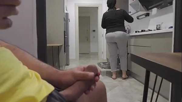 Show Huge Ass Hijab Maid catches me jacking off in the Kitchen new Clips