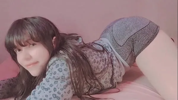 Amateur teen girl playing with her pussy - Hana lily új klip megjelenítése