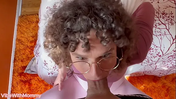 Afficher Une belle-mère juive en pleurs vole votre hamburger pour des relations sexuelles crues et risquées nouveaux extraits